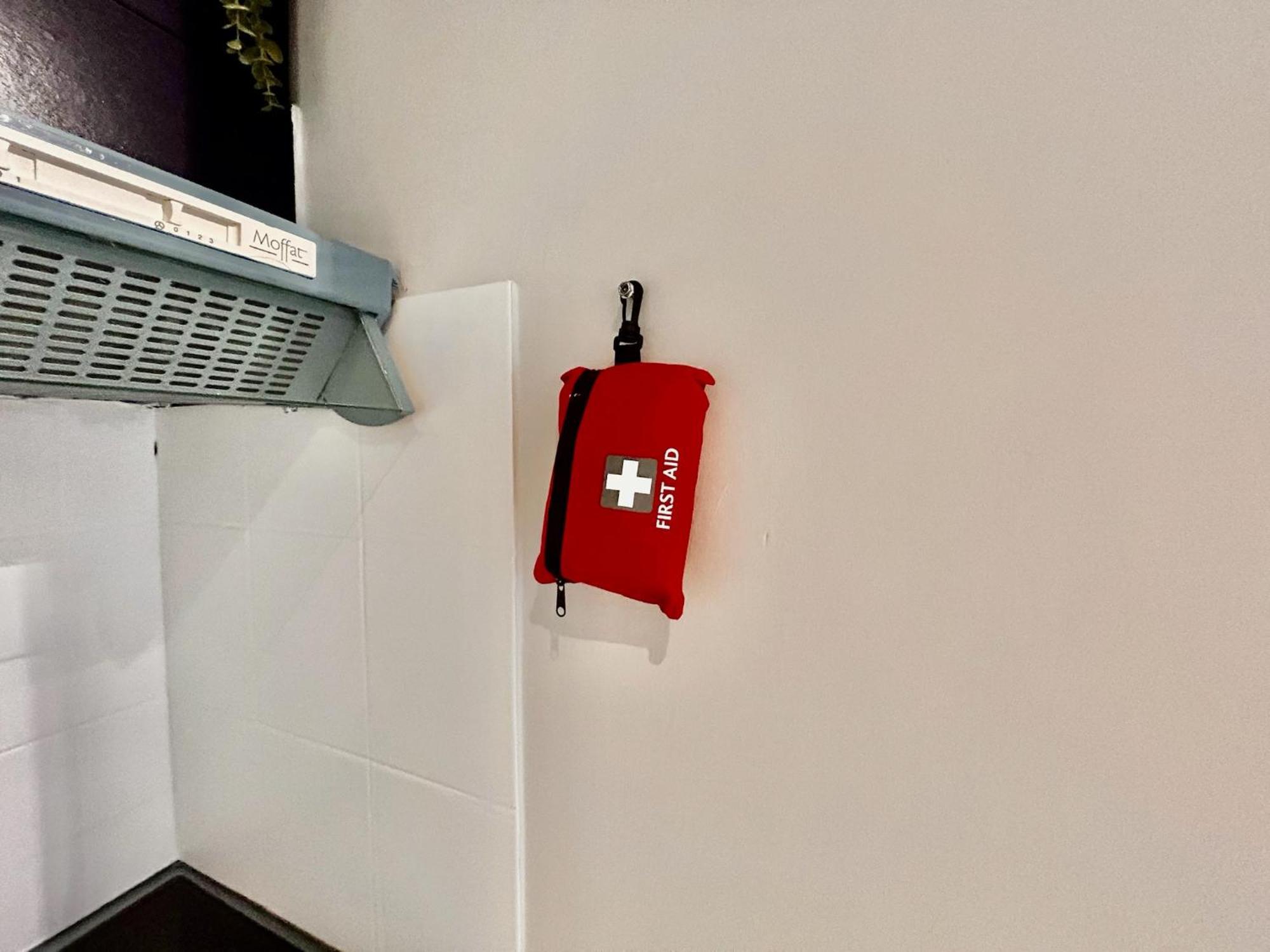 Acton Elizabeth Line Hotel Лондон Екстериор снимка